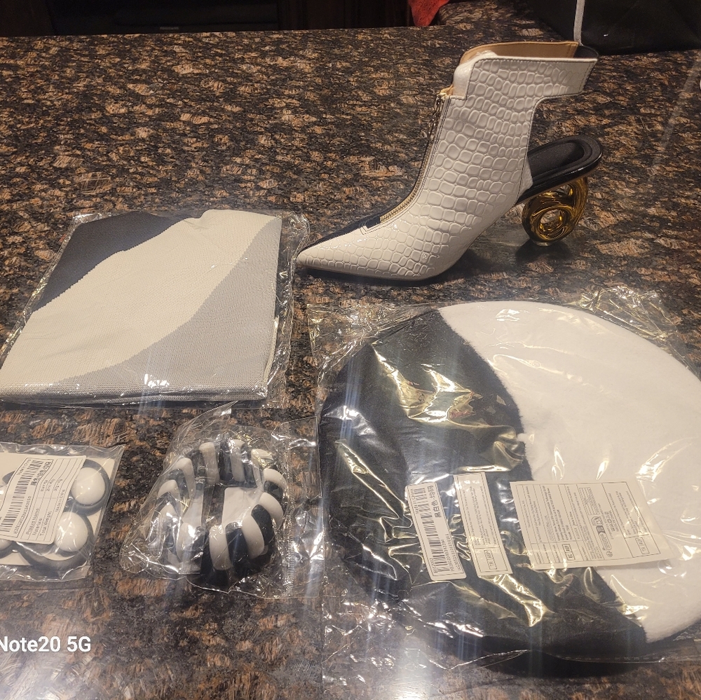 5 Items. Stylish Black and White Heeled Shoes, Hat, Purse,earrings Bracelet.